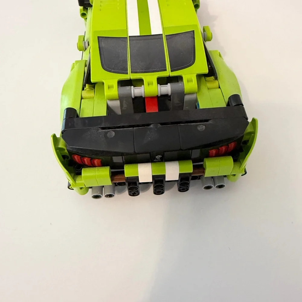 Lego Technic Ford Mustang Shelby GT500 Green Racing Car Building Toy 42138
